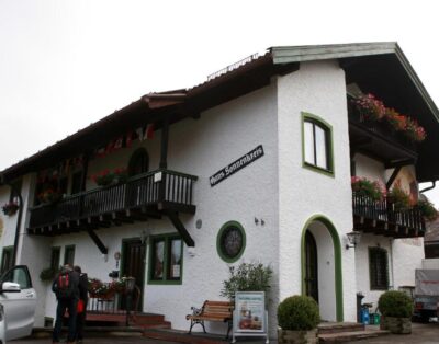 Ferienwohnungen Gästehaus Sonnenkreis (Apartment with Balcony)